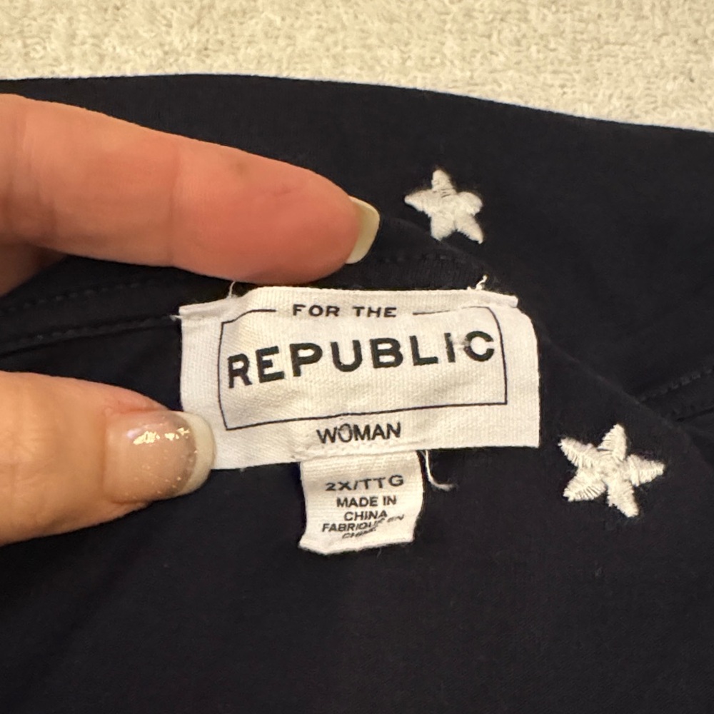 For the Republic Patriotic V-neck Short Sleeve Tee Embroidered Stars USA America - Picture 2 of 7